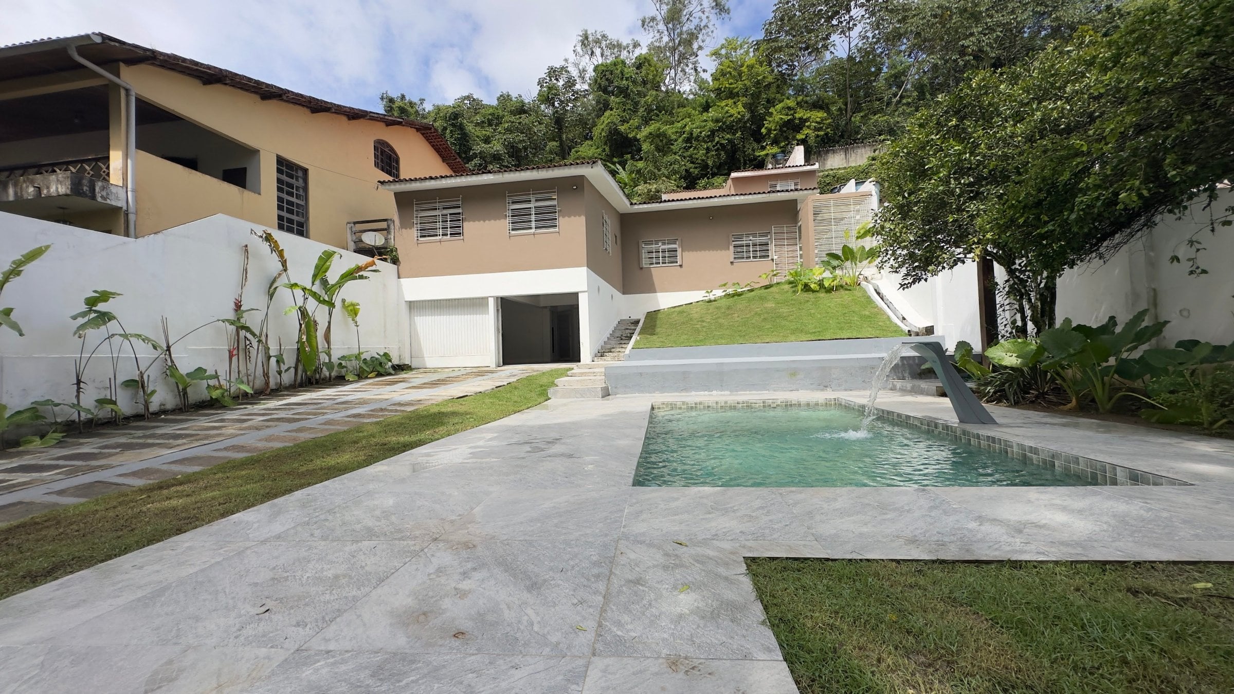 CASA DE 04 QUARTOS, 02 SUITES, 280 M², EM APIPUCOS - RECIFE - PE - 1